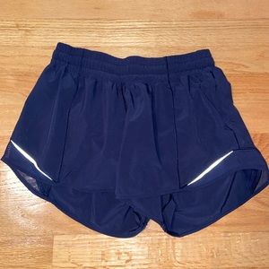 Lululemon Hotty Hot short